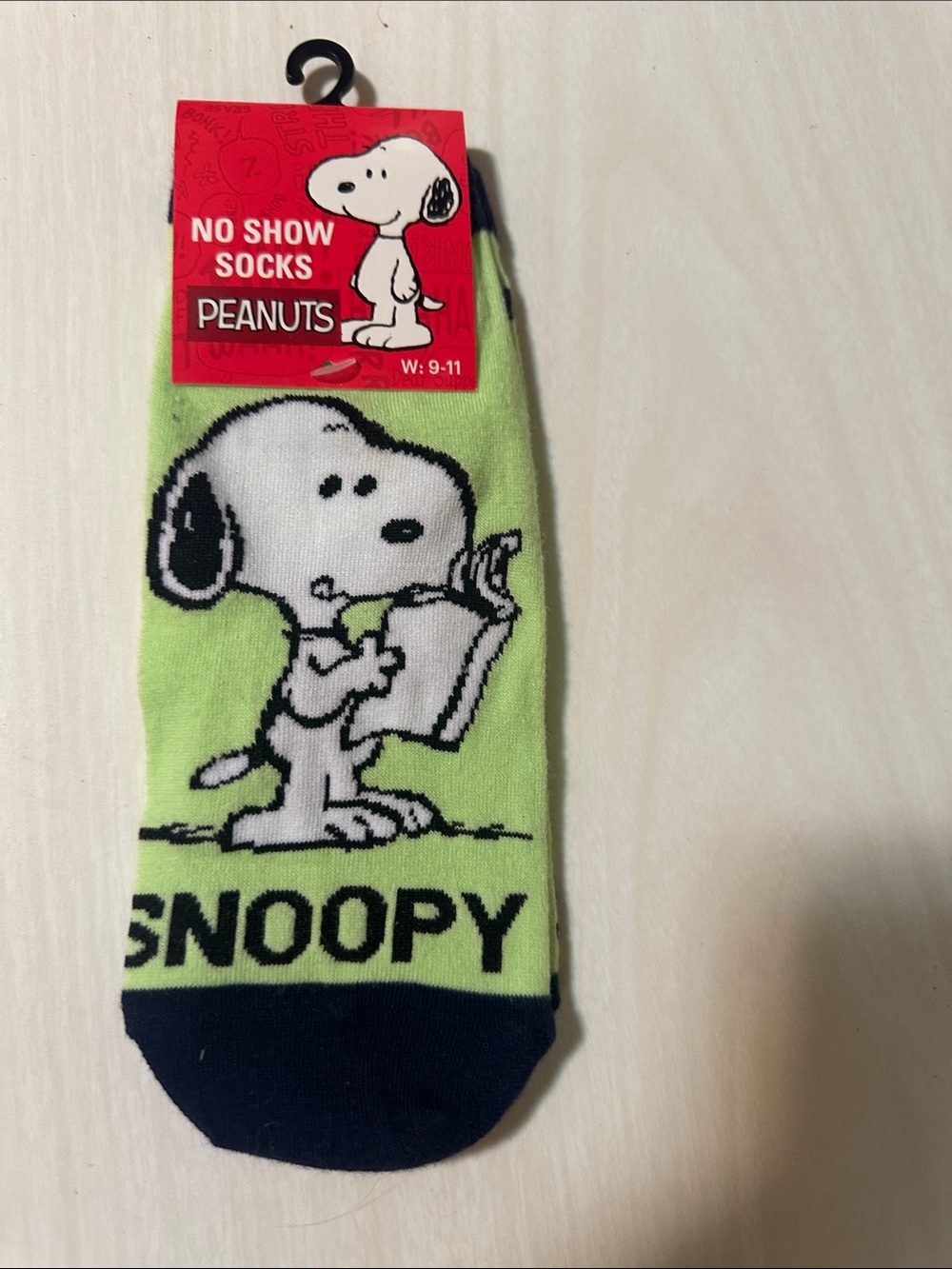 Peanuts Snoopy No-Show Socks in Lime Green and Navy